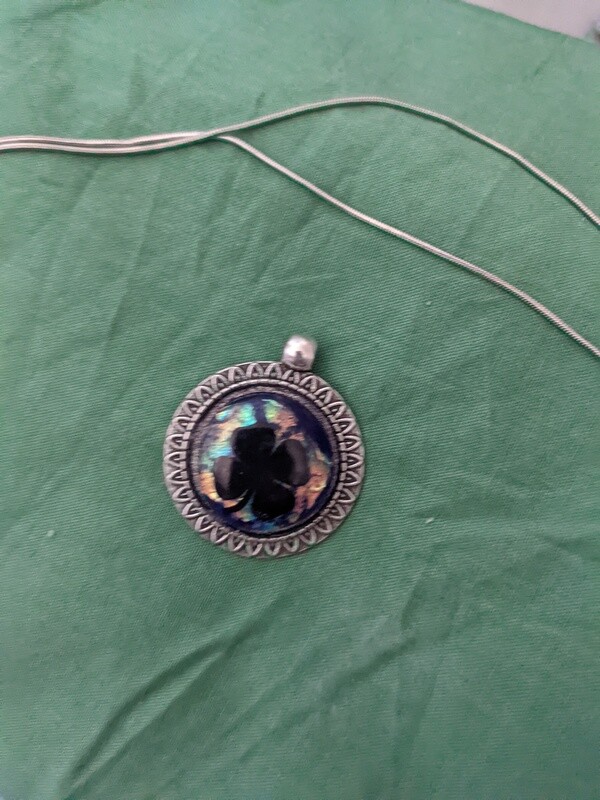 Tie-dye Pendant with 3-leaf clover decal