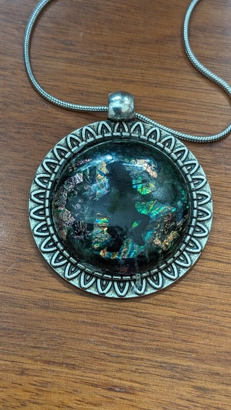 Tie-dye Pendant
