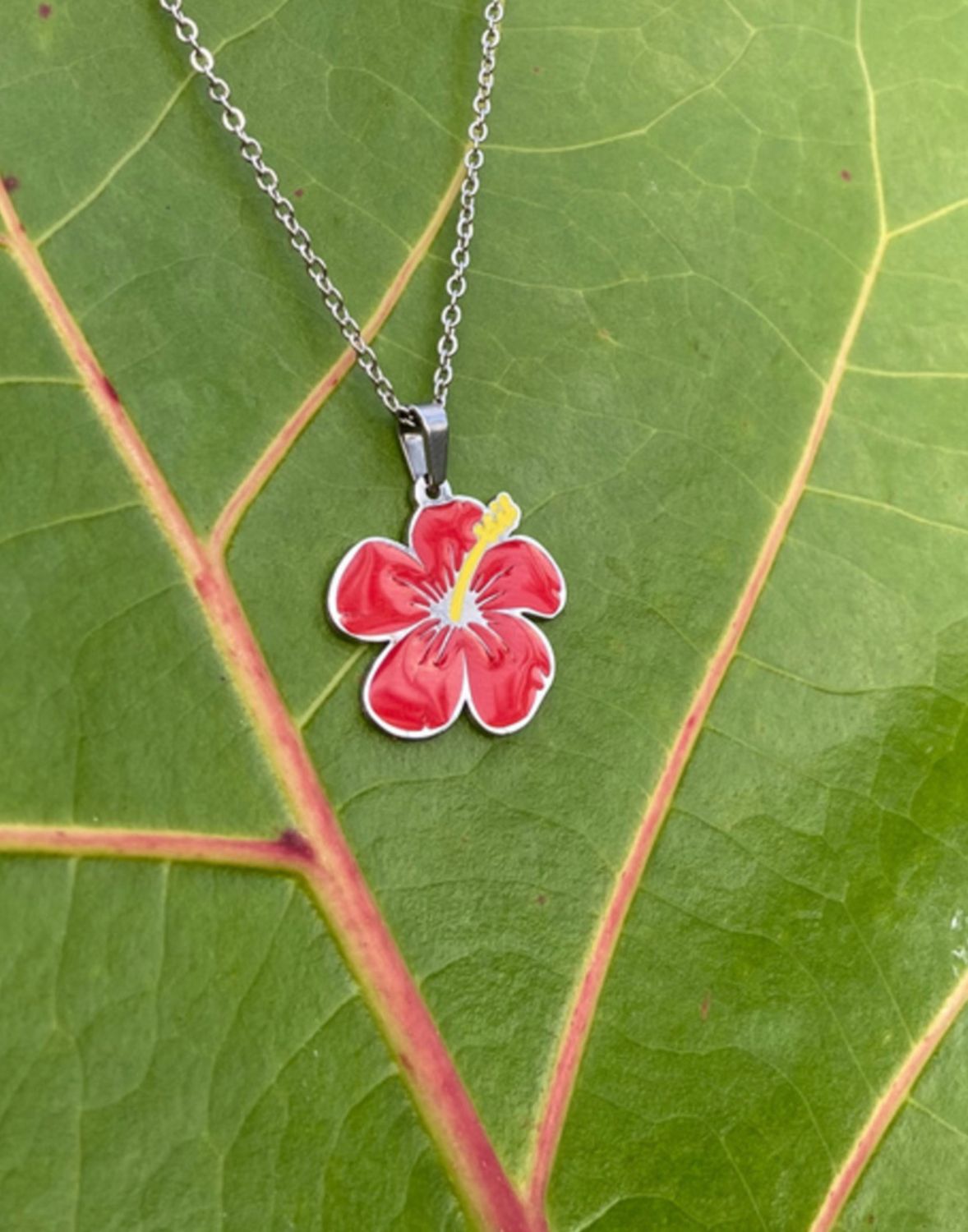 Cadena Y Charm Flor Maga PR