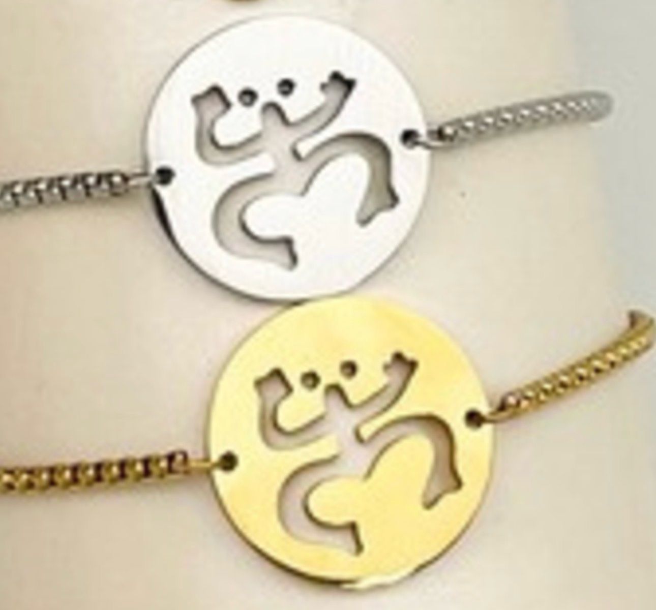 Pulcera De Mano Sol Taíno Y Coquí Taíno De PR  ( Ajustable)( Material Stainless Steel )