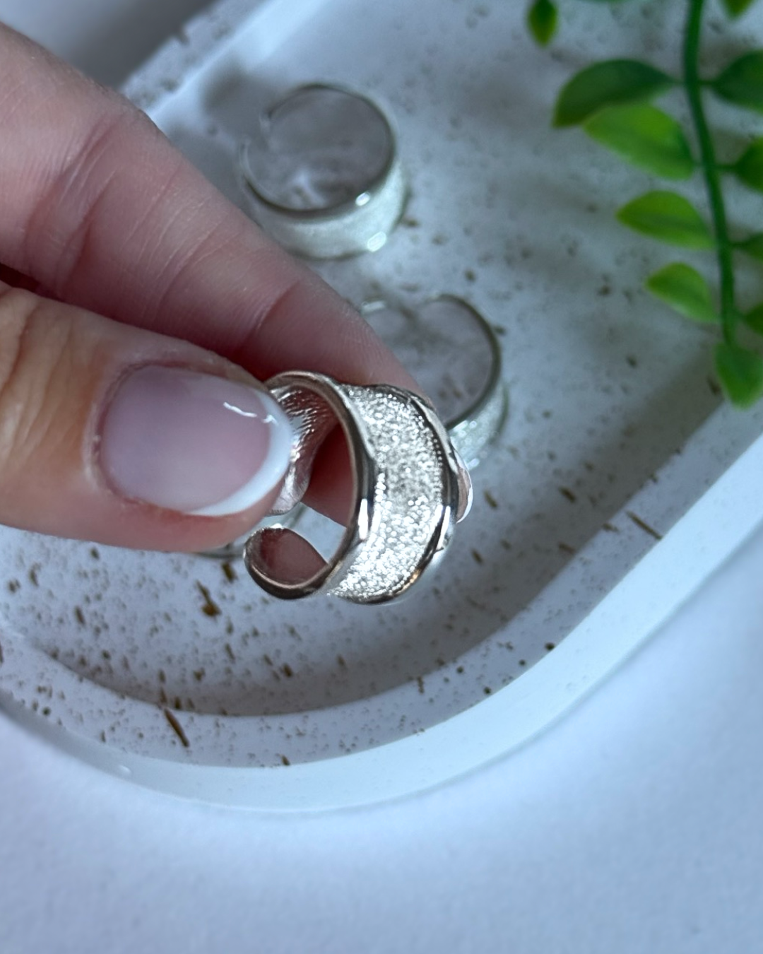 Anillo Boris con textura *PLATA925*