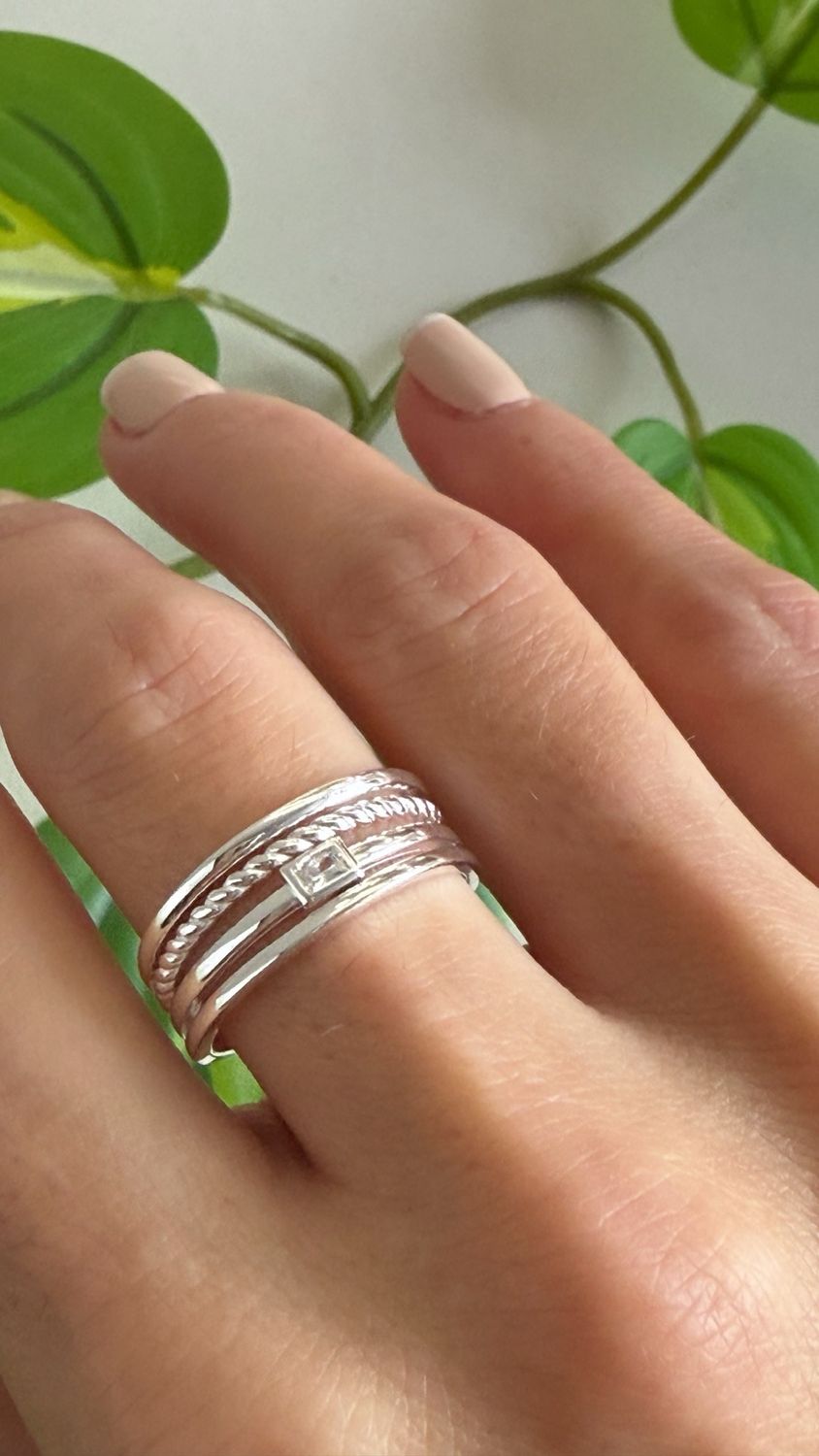 Anillo combinado con c/piedra rectangular *PLATA925*