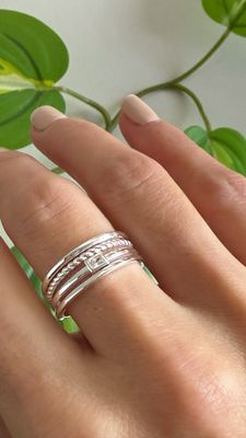 Anillo combinado con c/piedra rectangular *PLATA925*