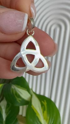 Triqueta 2 cm *PLATA925*