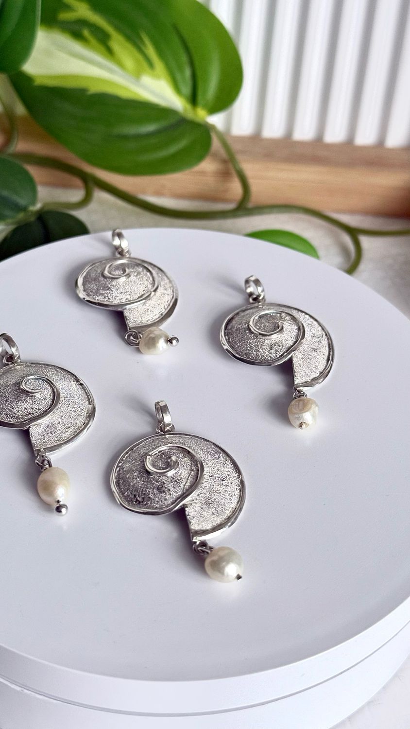 Caracola Perla de Río *PLATA925*