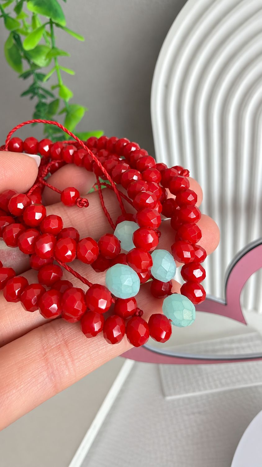 Pulsera Cristal Ruby | Hilo con nudo ajustable |