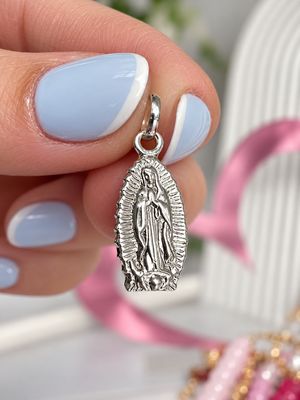 Mini Virgen de Guadalupe | PLATA925| 1.5 cm x 7 mm