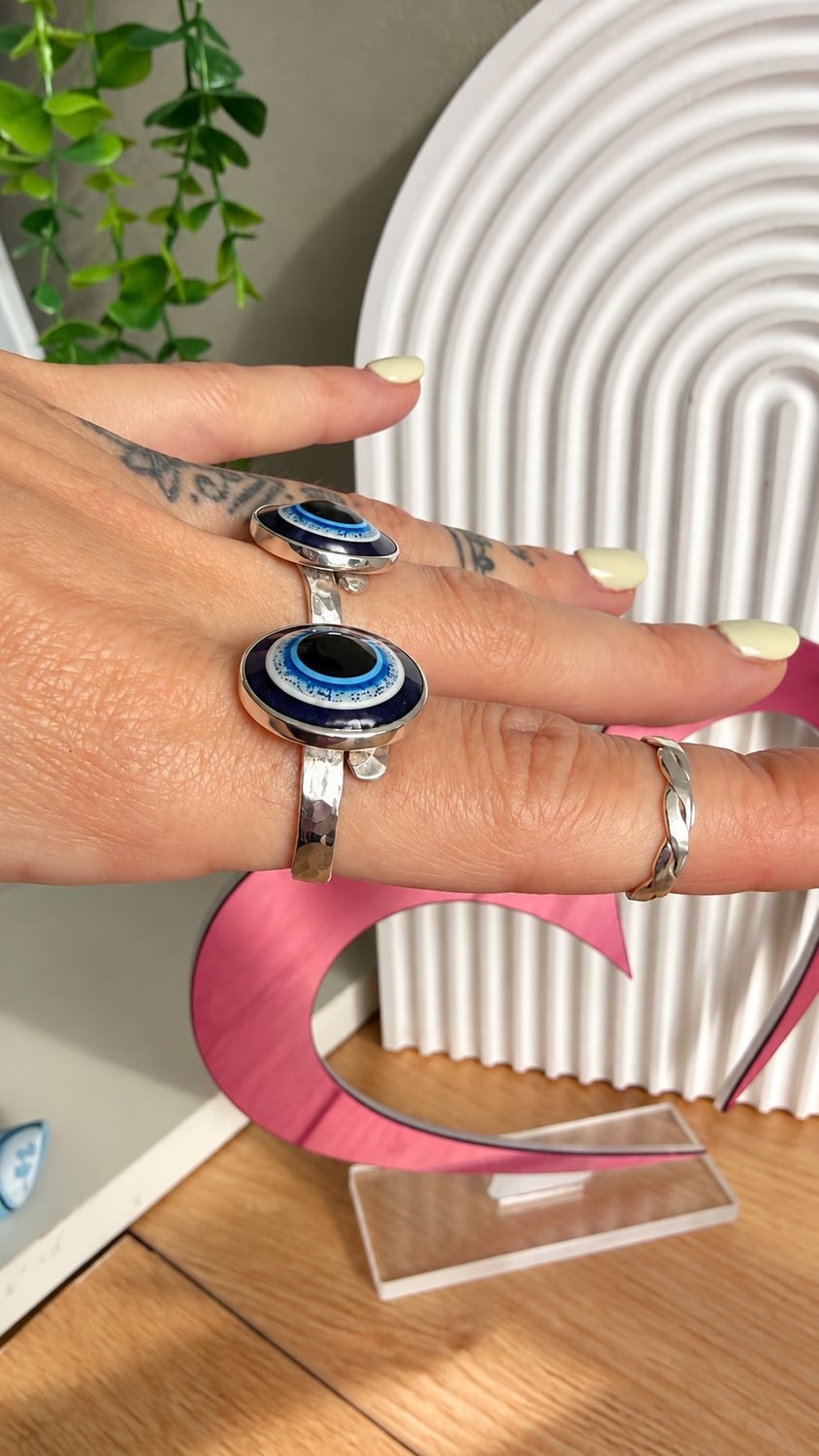 Anillo PROTECTOR | PLATA925 | OJITO 1,6CM | Regulable textura Martillado