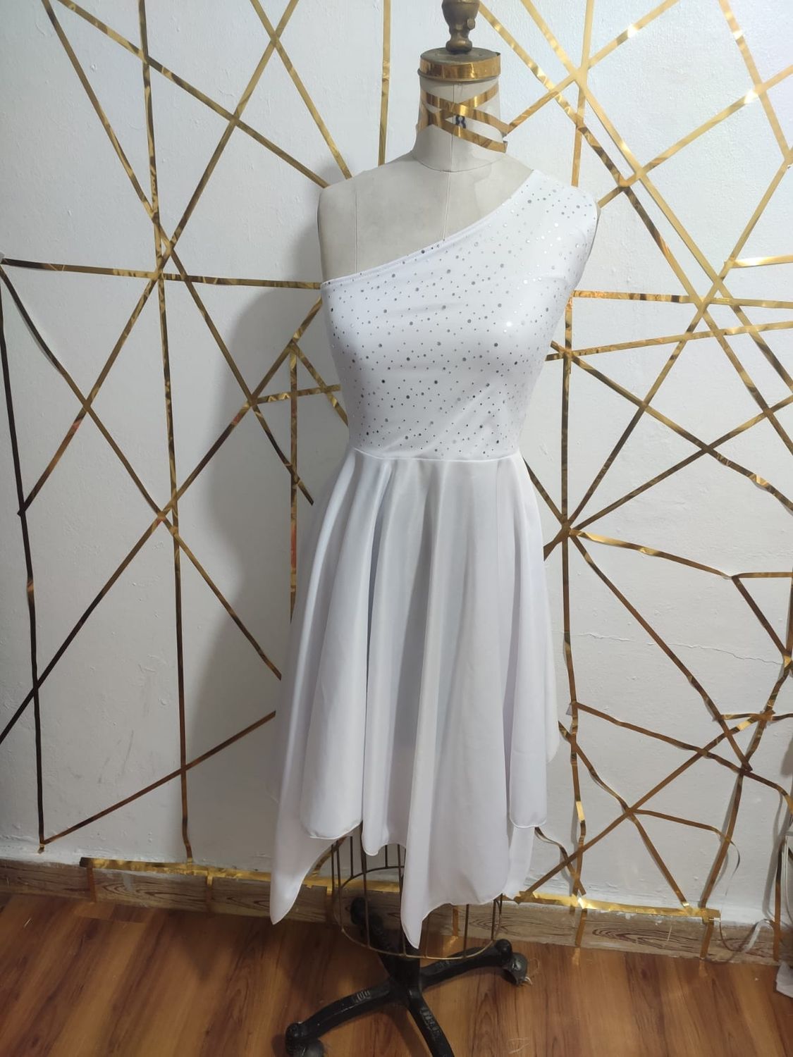 Efod básico, con sobre tela en la blusa.