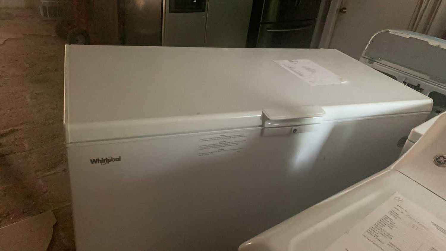 WHIRLPOOL CHEST FREEZER
