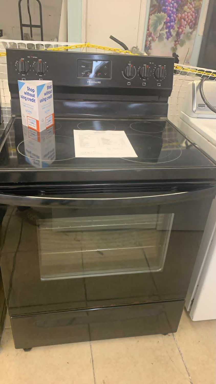 FRIGIDAIRE STOVE