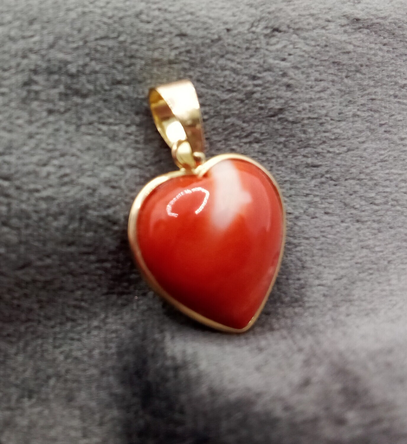 Ciondolo a cuore in Corallo e oro 18kt