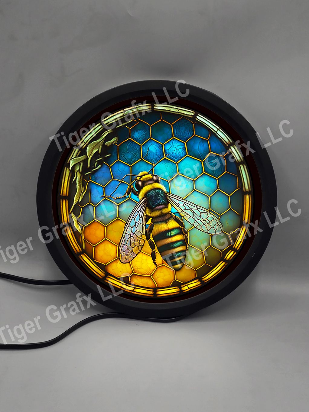 Faux stained glass honey bee - illuminated round sign