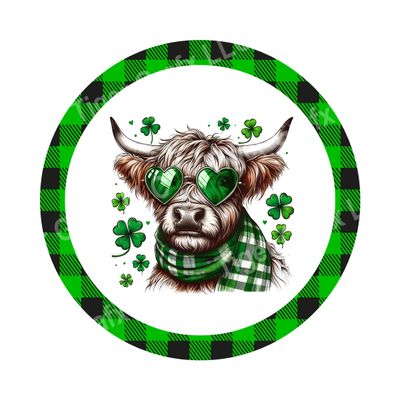 Highland Cow St. Patrick&#39;s Round Metal Sign