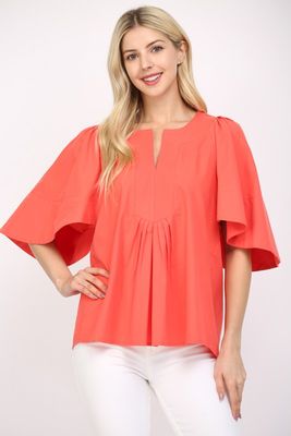 OVERSIZED SHORT FLUTTER SLV V-NECK TOP