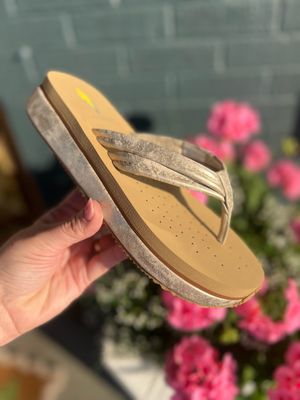 Volatile Stargazer Metallic Padded Strap Sandal