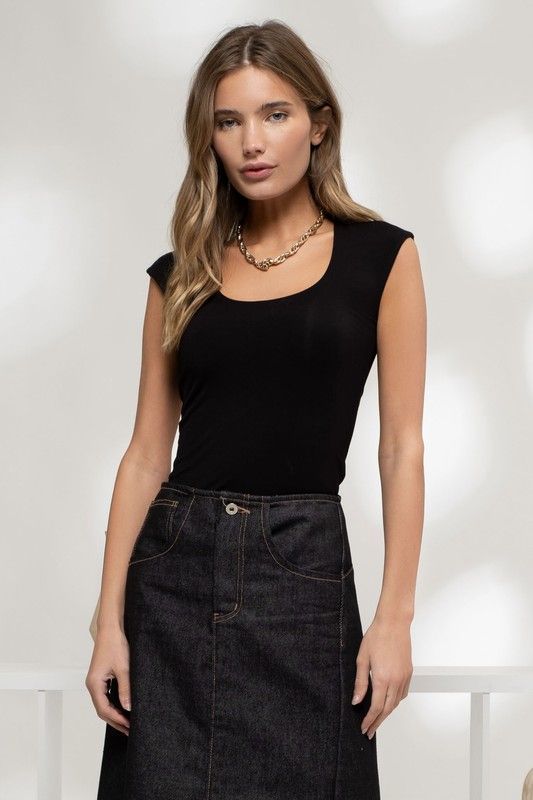REVERSIBLE KNIT SLEEVELESS CROP TOP