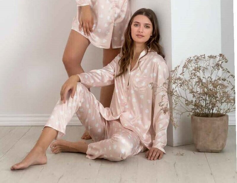 Pigiama in raso cuori