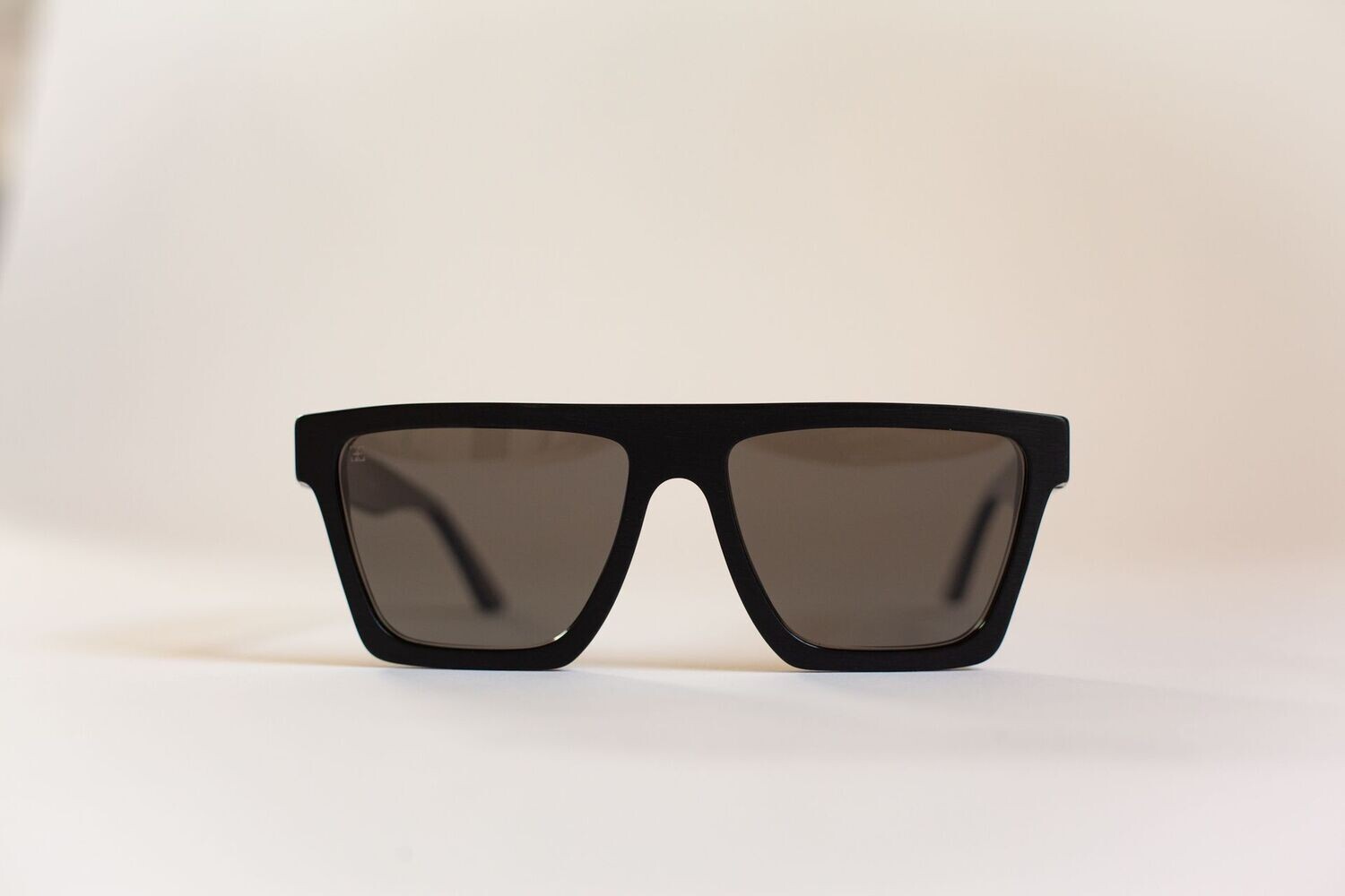 Modena - Brushed Black & Grey | Polarised Modena - Brushed Black & Grey | Polarised