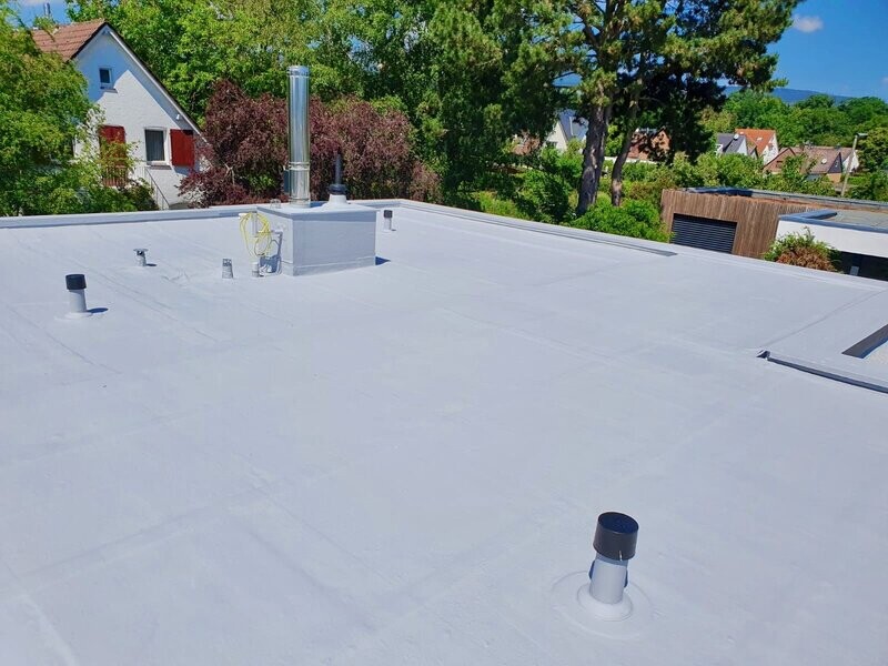 Flachdachabdichtung Flüssigkunststoff Roofelast 1 K 20 KG Flachdachabdichtung Flüssigkunststoff Roofelast 1 K 20 KG