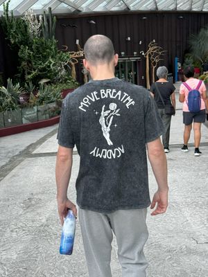 MOVE BREATHE T-SHIRT - ROSE