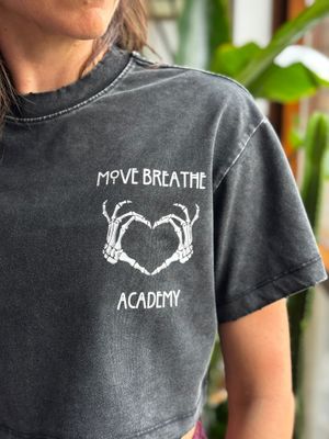 Move Breathe Academy – Crop Top Wear Your Power Move Breathe Academy – Crop Top Wear Your Power