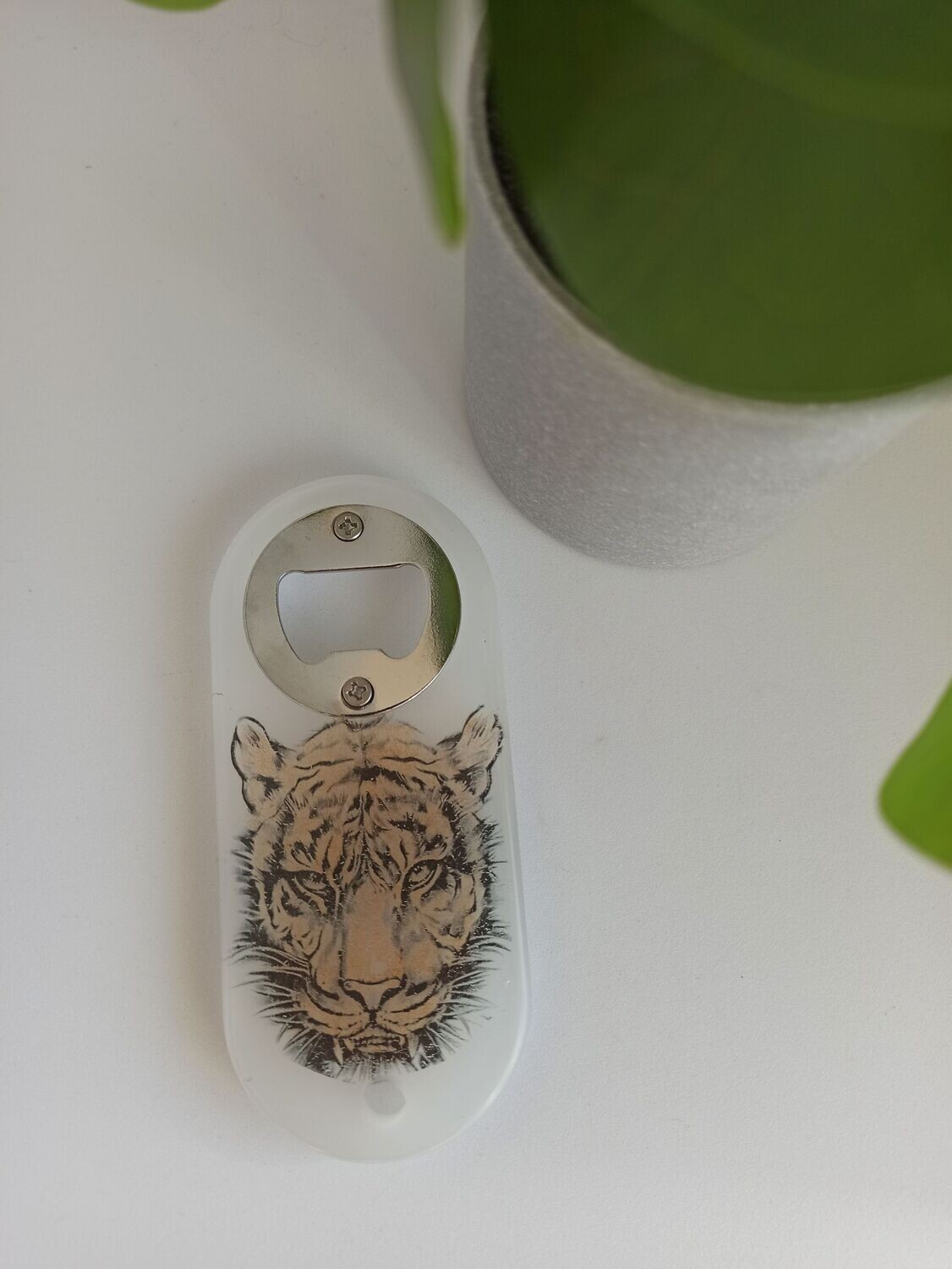 Forme ovale - blanc/tete de tigre