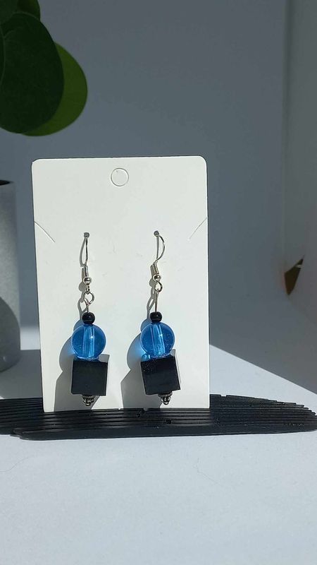 Bleu et noire