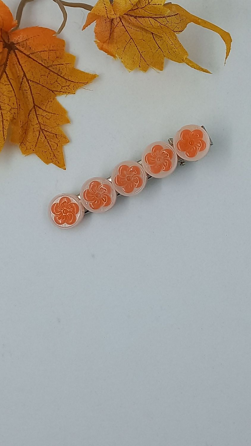 Barrette pince - 5 fleurs orange/blanc