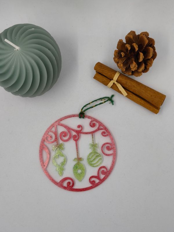 Boule fine - Guirlande vert / rouge paillettes Boule fine - Guirlande vert / rouge paillettes