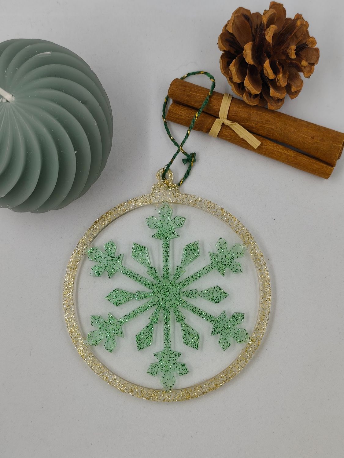 Boule fine - flocon vert / doré paillettes