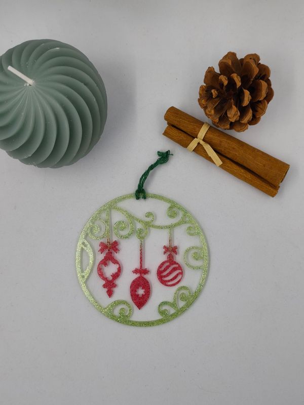 Boule fine - Guirlande rouge / vert paillettes Boule fine - Guirlande rouge / vert paillettes