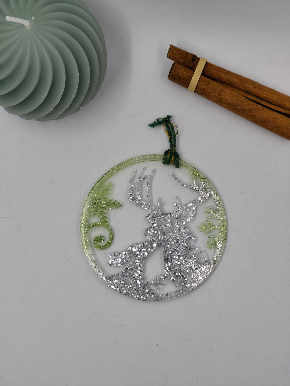 Boule fine - Cerf argent / vert paillettes