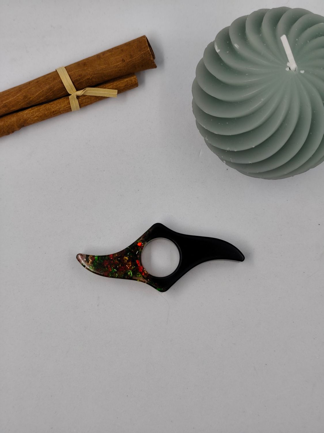 Bague de lecture  tribal - noir / rouge vert doré