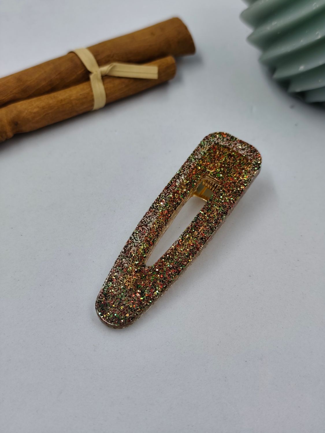 Barrette pince - paillettes rouge / doré / vert Barrette pince - paillettes rouge / doré / vert