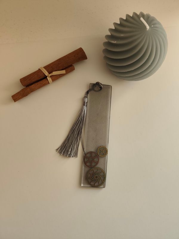 Marque page -  gris / ancrage doré