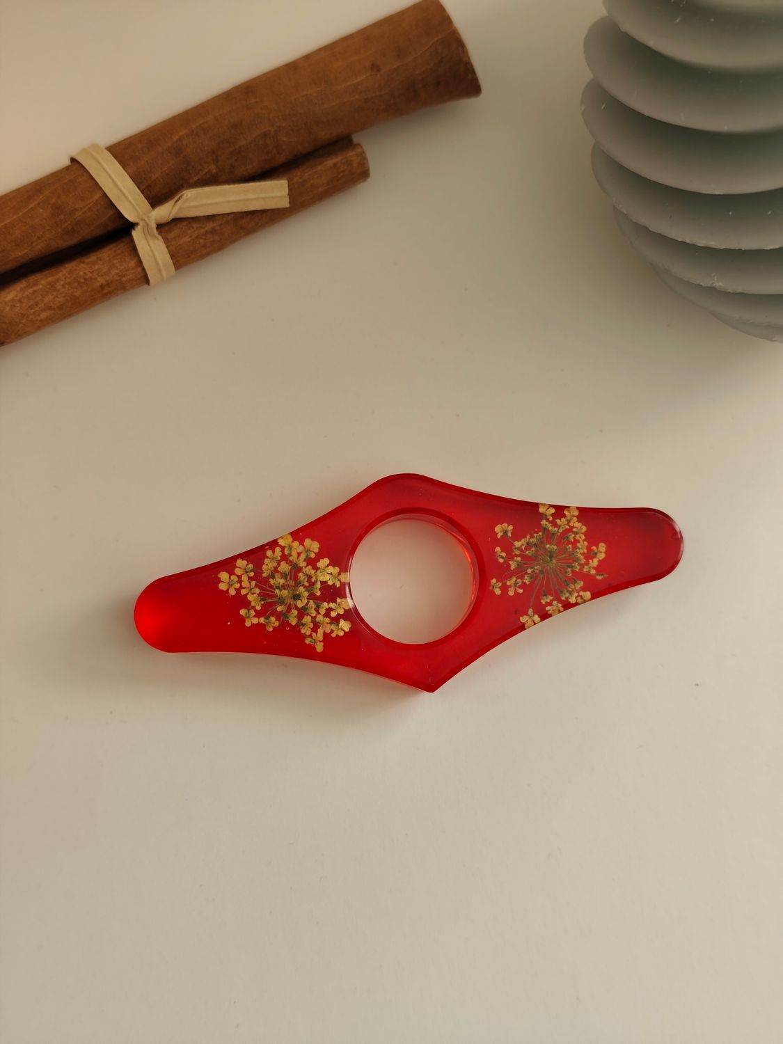 Bague de lecture - fleurs jaune / fond rouge