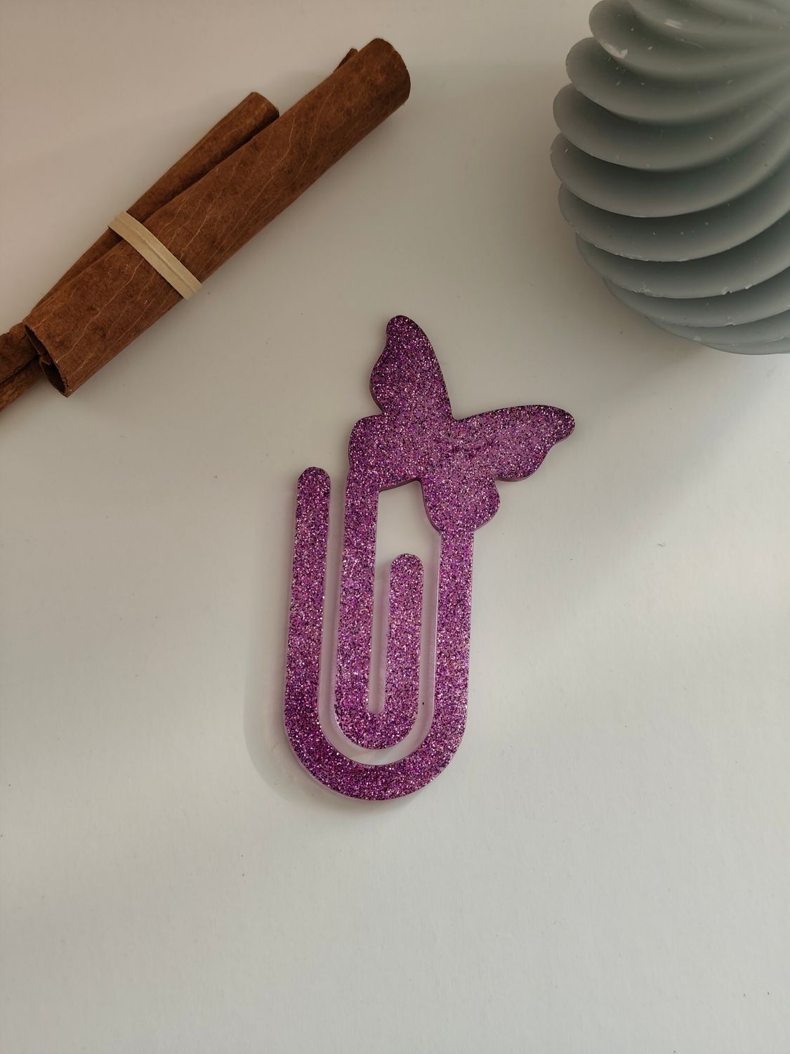 Marque page trombone papillon -  paillettes violettes