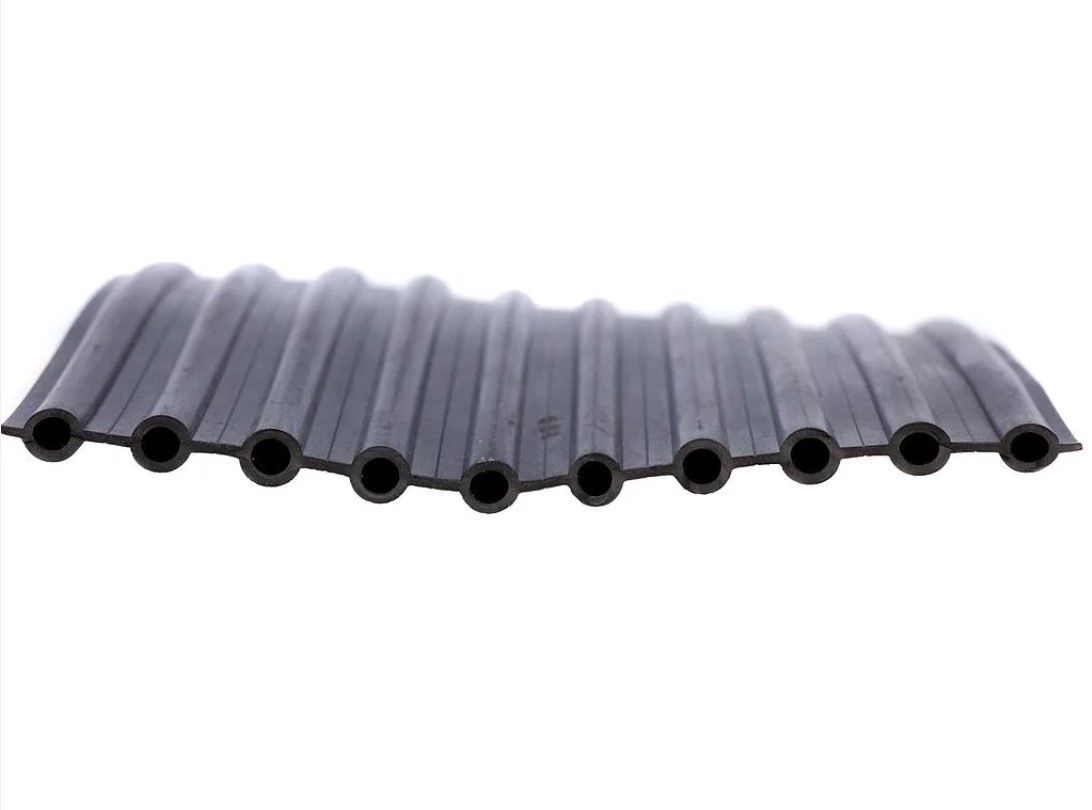 EPDM per meter - 10 kanelen - 150mm