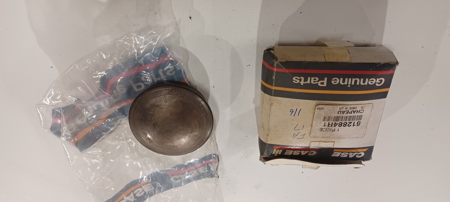 IH 2wd front hub cap