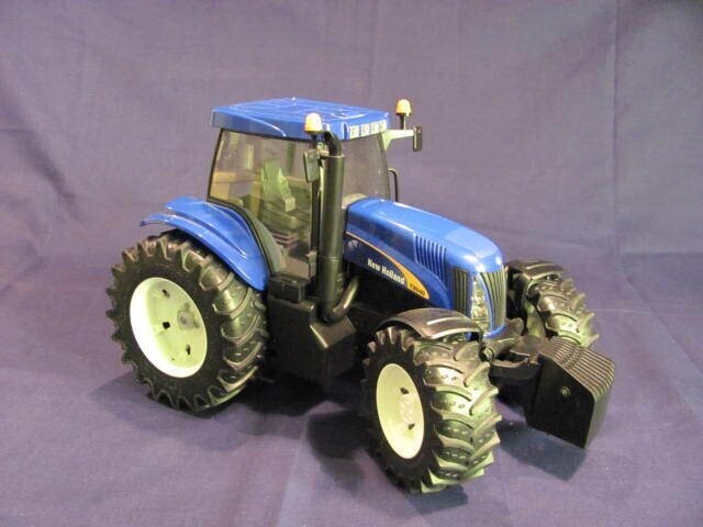 New Holland T8040 von Bruder New Holland T8040 von Bruder