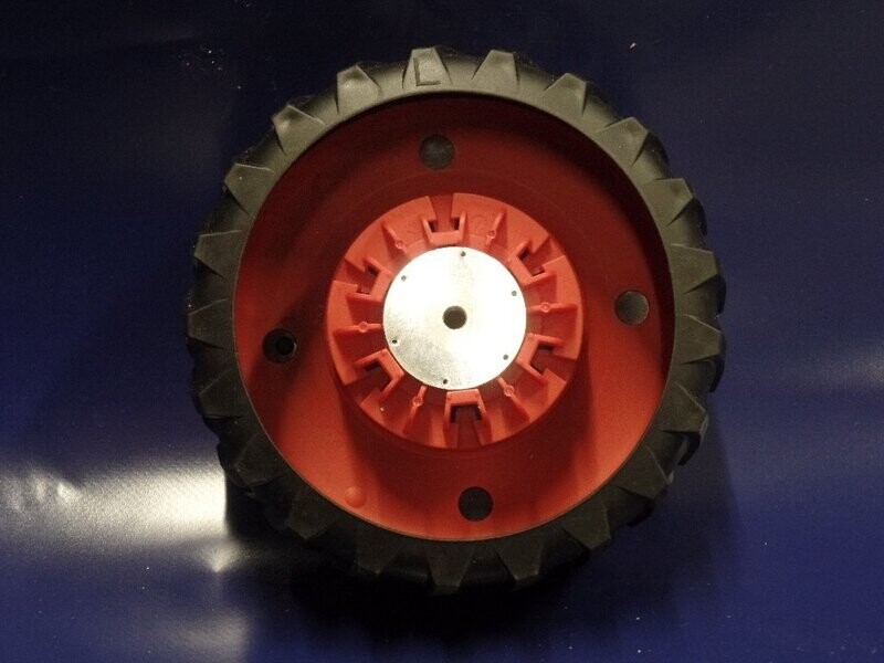 Hinterer Mitnehmer für original abnehmbaren Bruder Traktor Reifen Hinterer Mitnehmer für original abnehmbaren Bruder Traktor Reifen