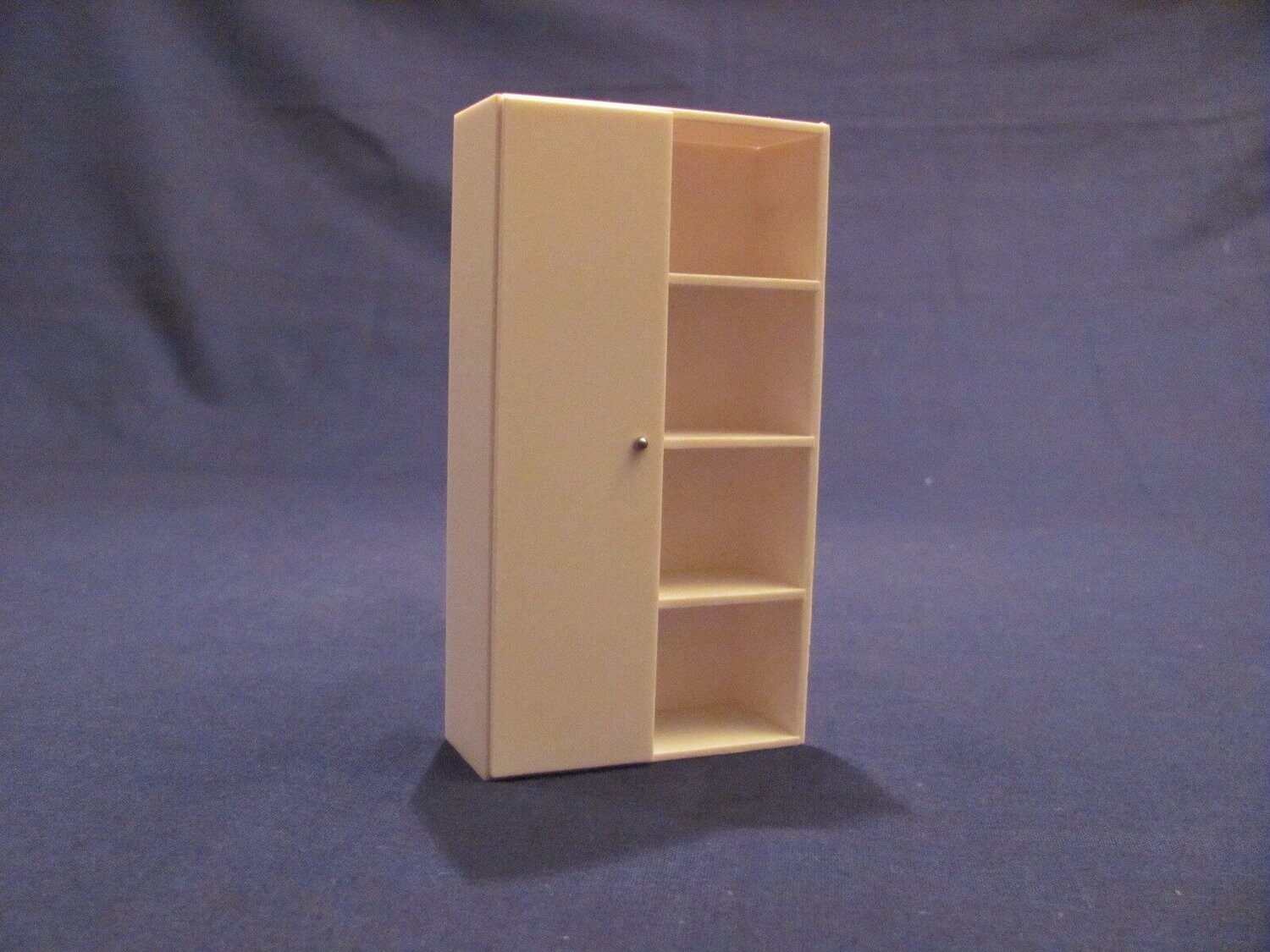 Schrank Bausatz mit 1 Tür und Regal 1:16