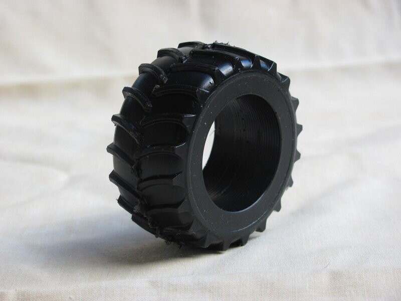 Serie 1Traktorreifen 2000 Hinten hart Serie 1Traktorreifen 2000 Hinten hart