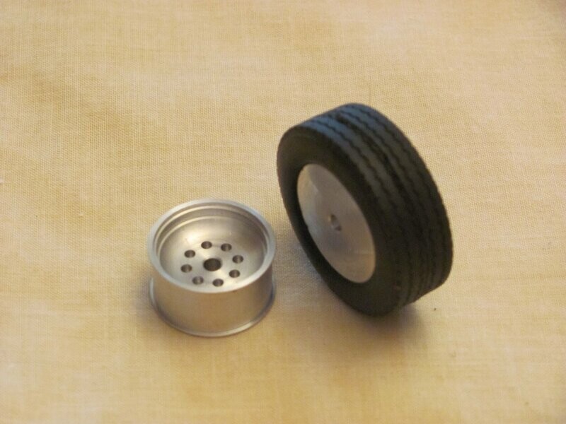 Kleiner Reifen 35 x 12 mm Kleiner Reifen 35 x 12 mm