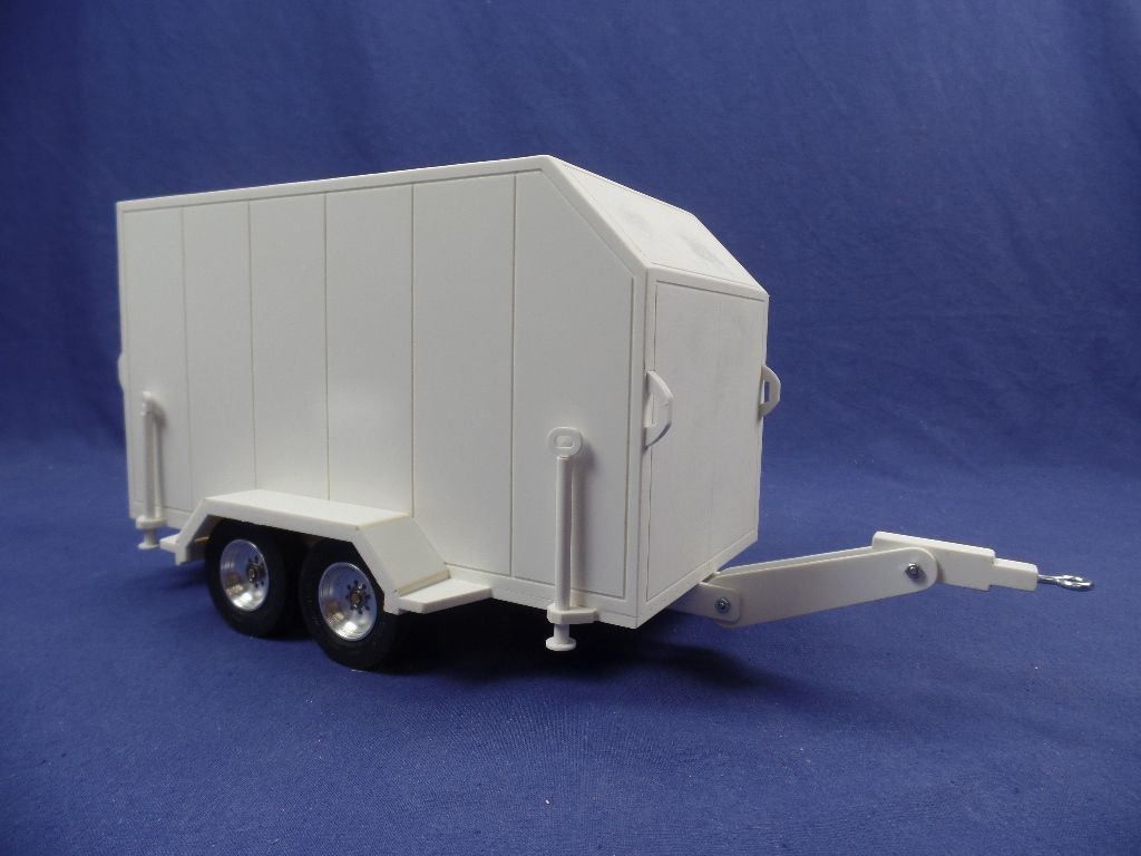Kofferanhänger mit Rampe 1:14