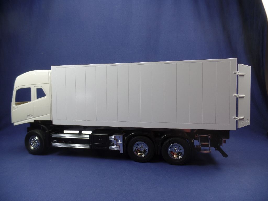 Kofferaufbau mit Türen für 3 Achs Tamiya Volvo