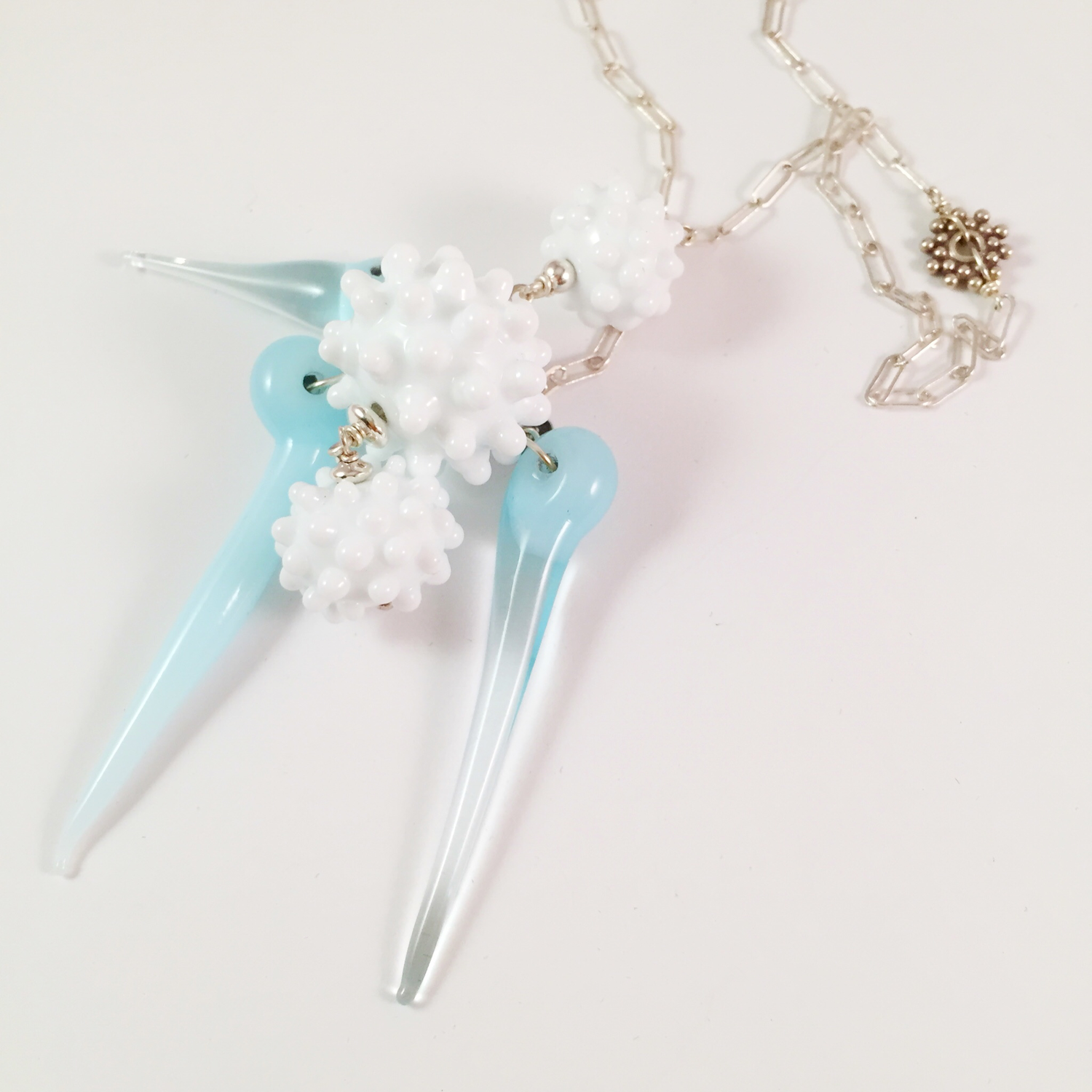 Snowball and icicle lariat