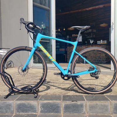 Giant Revolt XL Gravel
