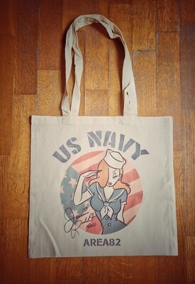 Shopper US Navy Jessica R. AREA82